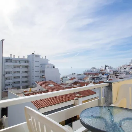 Apartamento Com Vista Mar A 100 Metros Da Praia Apartment *